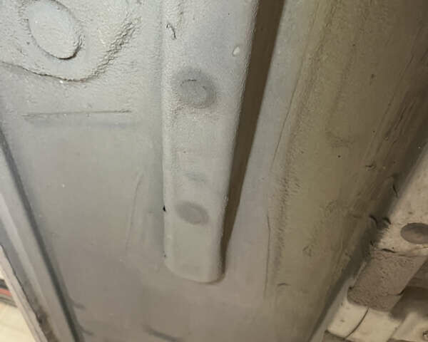 Серый Тойота Королла, объемом двигателя 1.3 л и пробегом 270 тыс. км за 7800 $, фото 15 на Automoto.ua