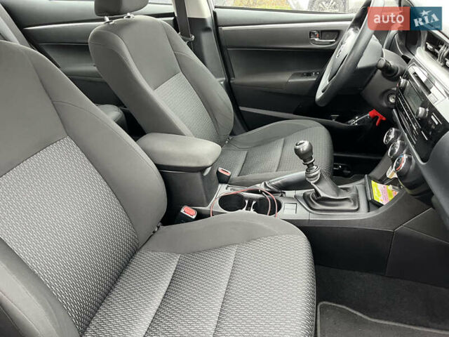Серый Тойота Королла, объемом двигателя 1.3 л и пробегом 270 тыс. км за 7800 $, фото 8 на Automoto.ua