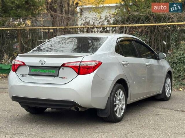 Серый Тойота Королла, объемом двигателя 1.8 л и пробегом 110 тыс. км за 10500 $, фото 4 на Automoto.ua