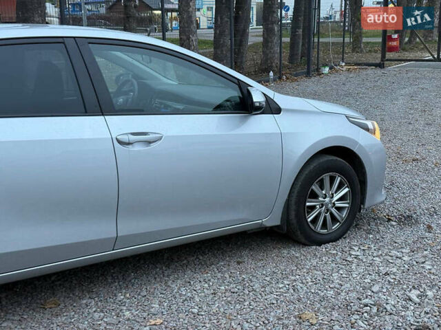 Серый Тойота Королла, объемом двигателя 1.6 л и пробегом 175 тыс. км за 11900 $, фото 17 на Automoto.ua