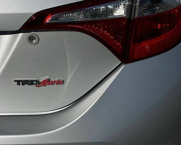 Серый Тойота Королла, объемом двигателя 1.8 л и пробегом 109 тыс. км за 13800 $, фото 11 на Automoto.ua