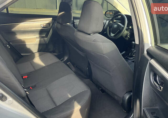 Сірий Тойота Королла, об'ємом двигуна 1.3 л та пробігом 241 тис. км за 6999 $, фото 12 на Automoto.ua
