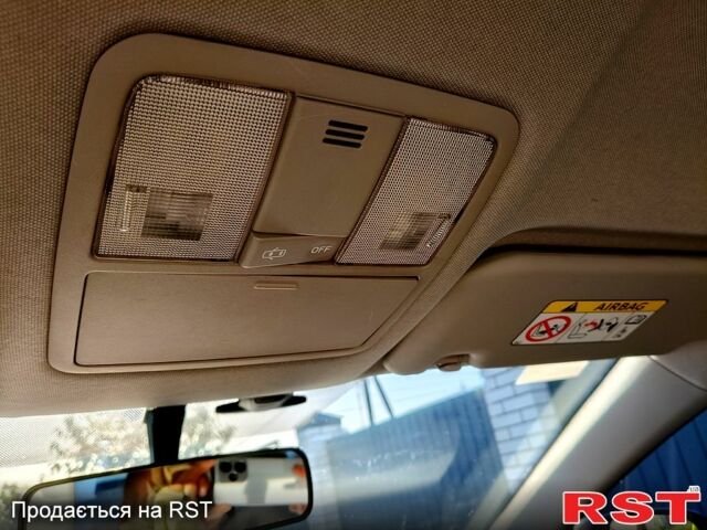 Сірий Тойота Королла, об'ємом двигуна 1.6 л та пробігом 90 тис. км за 15900 $, фото 11 на Automoto.ua