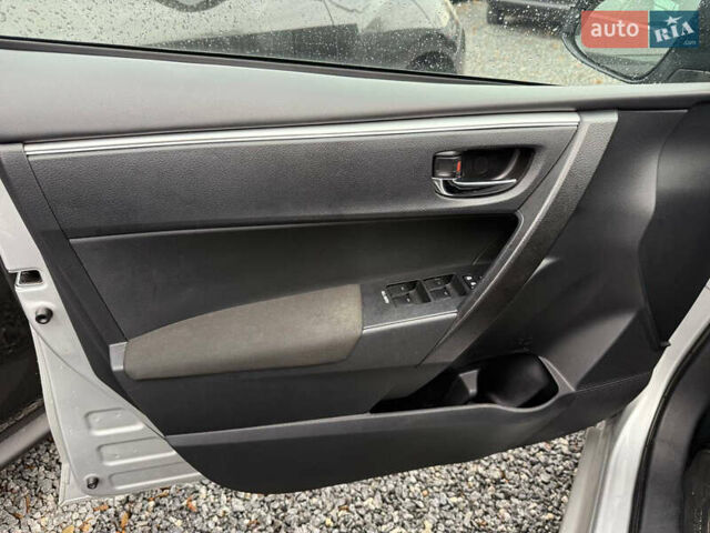 Серый Тойота Королла, объемом двигателя 1.6 л и пробегом 175 тыс. км за 11900 $, фото 21 на Automoto.ua
