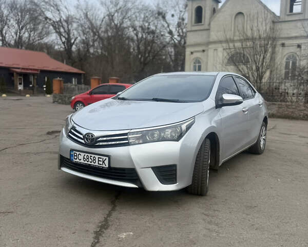 Серый Тойота Королла, объемом двигателя 1.33 л и пробегом 241 тыс. км за 7299 $, фото 2 на Automoto.ua