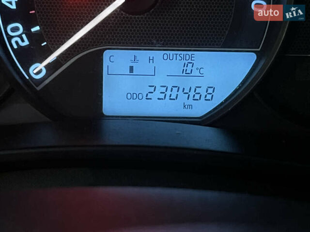 Сірий Тойота Королла, об'ємом двигуна 1.33 л та пробігом 231 тис. км за 9200 $, фото 6 на Automoto.ua