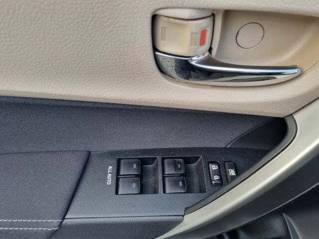 Сірий Тойота Королла, об'ємом двигуна 1.6 л та пробігом 75 тис. км за 8000 $, фото 12 на Automoto.ua