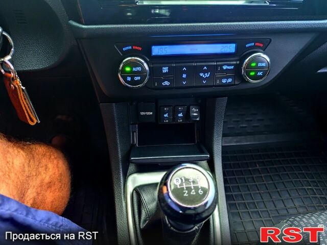 Серый Тойота Королла, объемом двигателя 1.6 л и пробегом 196 тыс. км за 11500 $, фото 7 на Automoto.ua