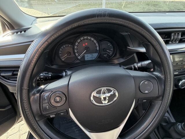 Серый Тойота Королла, объемом двигателя 1.6 л и пробегом 120 тыс. км за 12000 $, фото 5 на Automoto.ua