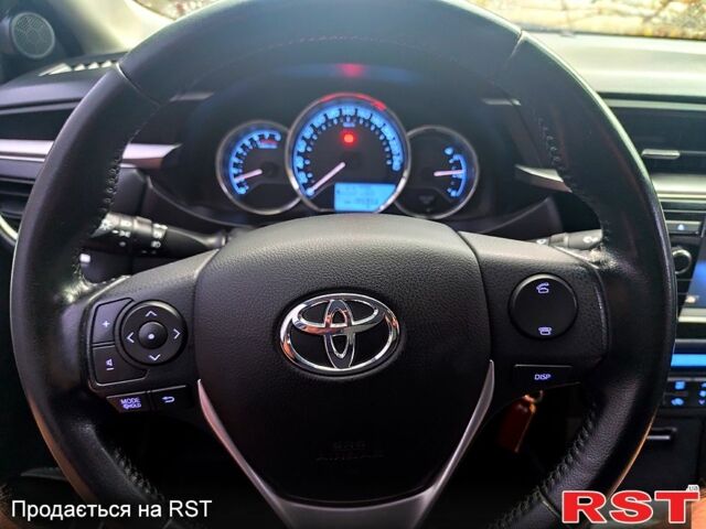 Серый Тойота Королла, объемом двигателя 1.6 л и пробегом 196 тыс. км за 11500 $, фото 6 на Automoto.ua