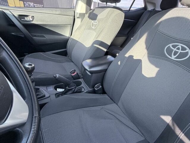 Серый Тойота Королла, объемом двигателя 1.6 л и пробегом 120 тыс. км за 12000 $, фото 6 на Automoto.ua