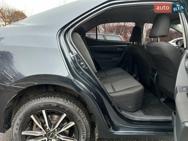 Серый Тойота Королла, объемом двигателя 1.6 л и пробегом 155 тыс. км за 10700 $, фото 46 на Automoto.ua