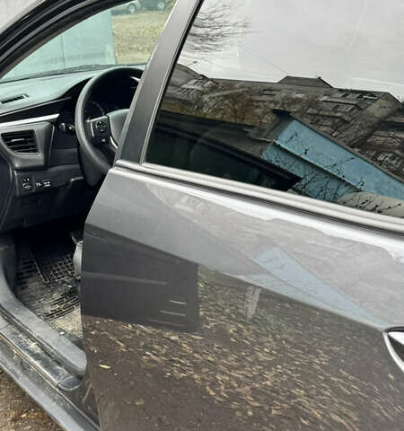 Серый Тойота Королла, объемом двигателя 1.59 л и пробегом 110 тыс. км за 12300 $, фото 7 на Automoto.ua