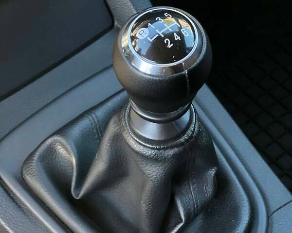 Серый Тойота Королла, объемом двигателя 1.33 л и пробегом 147 тыс. км за 10999 $, фото 15 на Automoto.ua