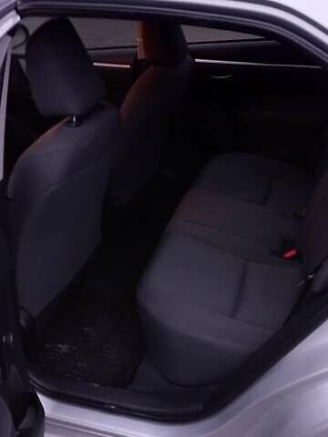 Серый Тойота Королла, объемом двигателя 1.33 л и пробегом 133 тыс. км за 10900 $, фото 4 на Automoto.ua