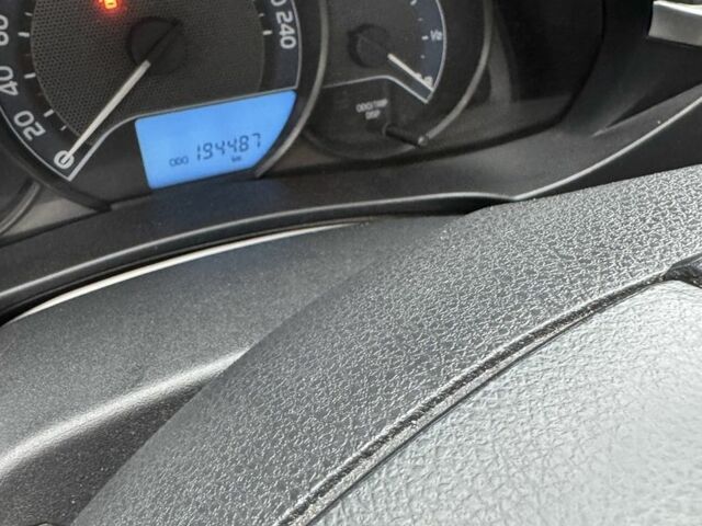 Серый Тойота Королла, объемом двигателя 1.3 л и пробегом 194 тыс. км за 9200 $, фото 5 на Automoto.ua