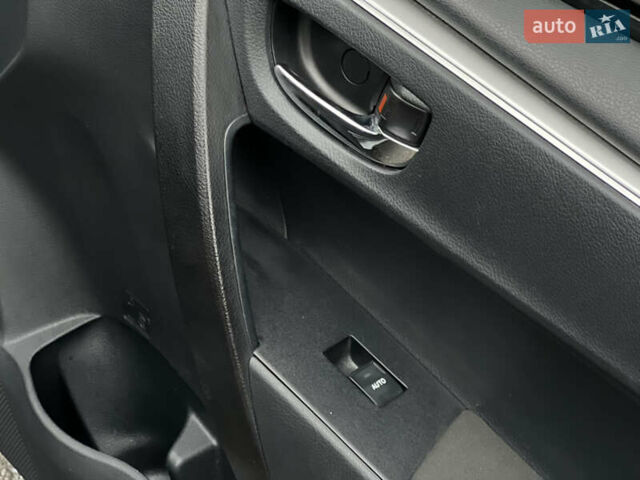 Серый Тойота Королла, объемом двигателя 1.6 л и пробегом 155 тыс. км за 10700 $, фото 49 на Automoto.ua