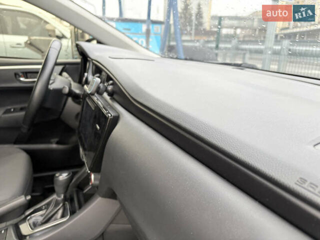 Серый Тойота Королла, объемом двигателя 1.6 л и пробегом 191 тыс. км за 13500 $, фото 22 на Automoto.ua