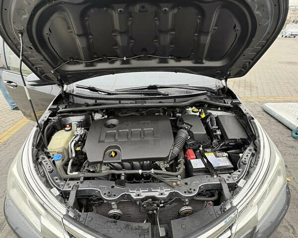 Серый Тойота Королла, объемом двигателя 1.6 л и пробегом 191 тыс. км за 13500 $, фото 27 на Automoto.ua