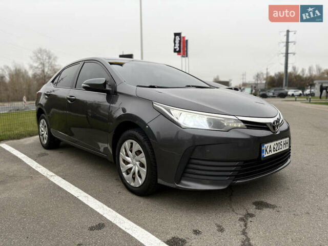 Серый Тойота Королла, объемом двигателя 1.6 л и пробегом 191 тыс. км за 13500 $, фото 7 на Automoto.ua