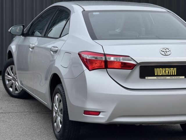 Сірий Тойота Королла, об'ємом двигуна 1.6 л та пробігом 242 тис. км за 10500 $, фото 6 на Automoto.ua