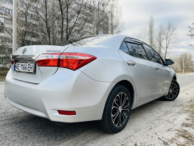 Сірий Тойота Королла, об'ємом двигуна 1.33 л та пробігом 112 тис. км за 15599 $, фото 6 на Automoto.ua