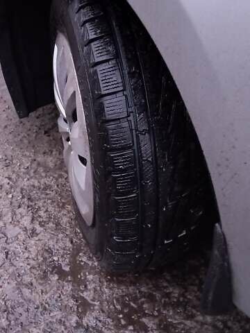 Серый Тойота Королла, объемом двигателя 1.33 л и пробегом 133 тыс. км за 10900 $, фото 11 на Automoto.ua