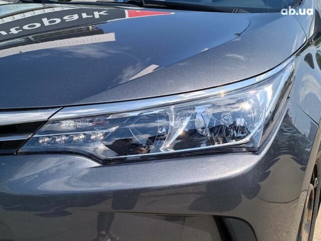 Серый Тойота Королла, объемом двигателя 1.3 л и пробегом 124 тыс. км за 10990 $, фото 4 на Automoto.ua