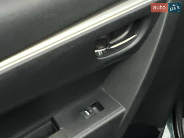 Серый Тойота Королла, объемом двигателя 1.6 л и пробегом 155 тыс. км за 10700 $, фото 39 на Automoto.ua