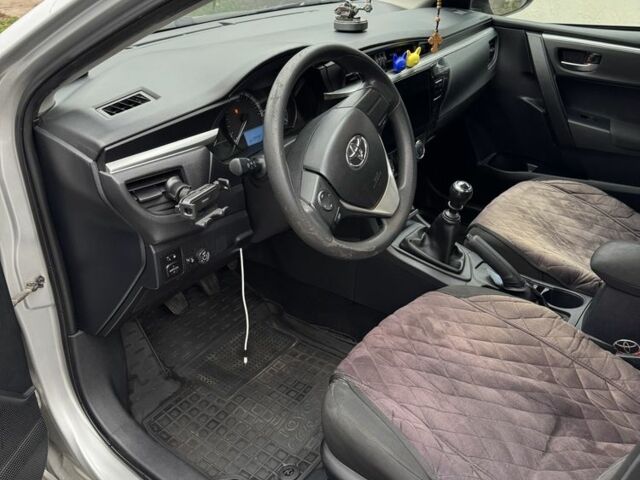 Серый Тойота Королла, объемом двигателя 1.3 л и пробегом 194 тыс. км за 9200 $, фото 4 на Automoto.ua