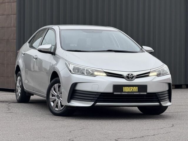 Сірий Тойота Королла, об'ємом двигуна 1.6 л та пробігом 242 тис. км за 10500 $, фото 3 на Automoto.ua