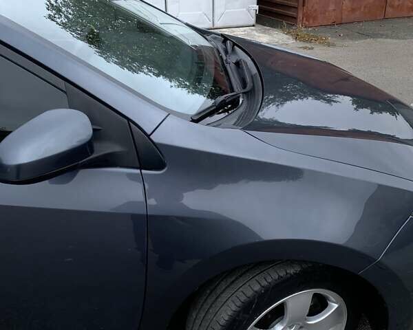 Сірий Тойота Королла, об'ємом двигуна 1.8 л та пробігом 92 тис. км за 9000 $, фото 5 на Automoto.ua