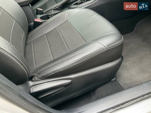 Серый Тойота Королла, объемом двигателя 1.6 л и пробегом 113 тыс. км за 12900 $, фото 16 на Automoto.ua