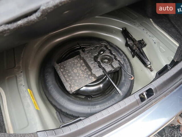 Сірий Тойота Королла, об'ємом двигуна 1.8 л та пробігом 94 тис. км за 13200 $, фото 15 на Automoto.ua