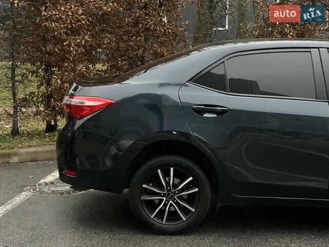 Серый Тойота Королла, объемом двигателя 1.6 л и пробегом 155 тыс. км за 10700 $, фото 11 на Automoto.ua