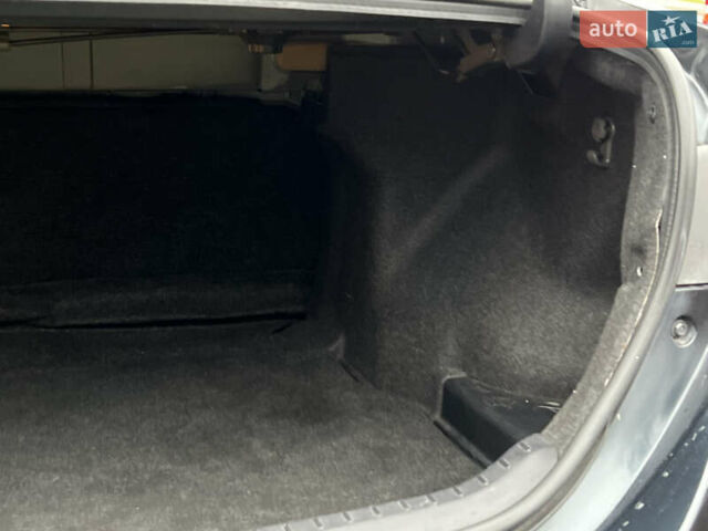 Серый Тойота Королла, объемом двигателя 1.6 л и пробегом 155 тыс. км за 10700 $, фото 44 на Automoto.ua