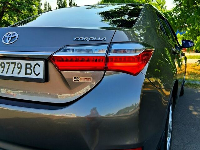 Серый Тойота Королла, объемом двигателя 1.6 л и пробегом 126 тыс. км за 14900 $, фото 2 на Automoto.ua