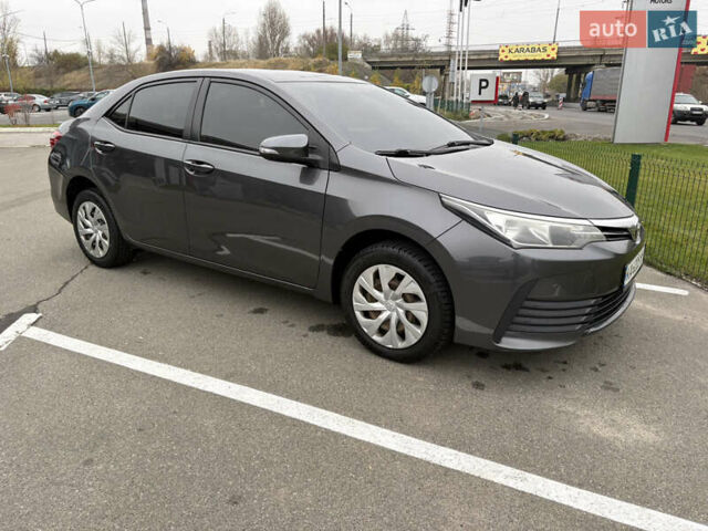 Серый Тойота Королла, объемом двигателя 1.6 л и пробегом 191 тыс. км за 13500 $, фото 4 на Automoto.ua