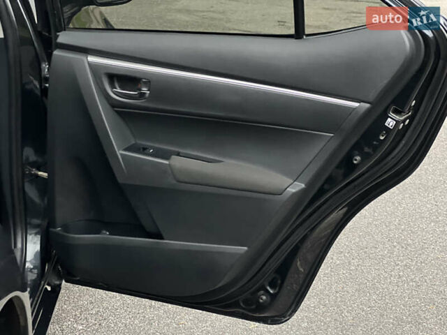 Серый Тойота Королла, объемом двигателя 1.6 л и пробегом 155 тыс. км за 10700 $, фото 45 на Automoto.ua