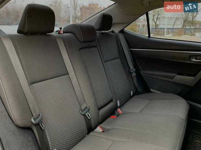 Серый Тойота Королла, объемом двигателя 1.6 л и пробегом 185 тыс. км за 10999 $, фото 13 на Automoto.ua