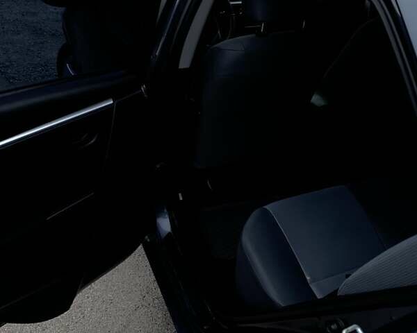 Сірий Тойота Королла, об'ємом двигуна 1.8 л та пробігом 92 тис. км за 9000 $, фото 14 на Automoto.ua