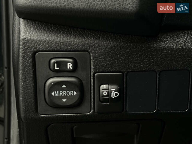 Серый Тойота Королла, объемом двигателя 1.6 л и пробегом 155 тыс. км за 10700 $, фото 30 на Automoto.ua