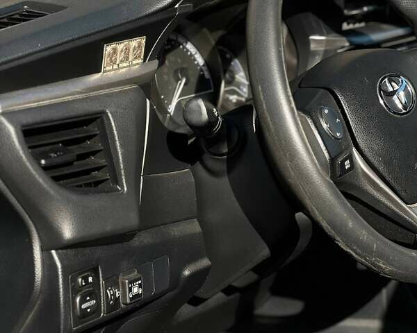 Серый Тойота Королла, объемом двигателя 1.33 л и пробегом 147 тыс. км за 10999 $, фото 14 на Automoto.ua