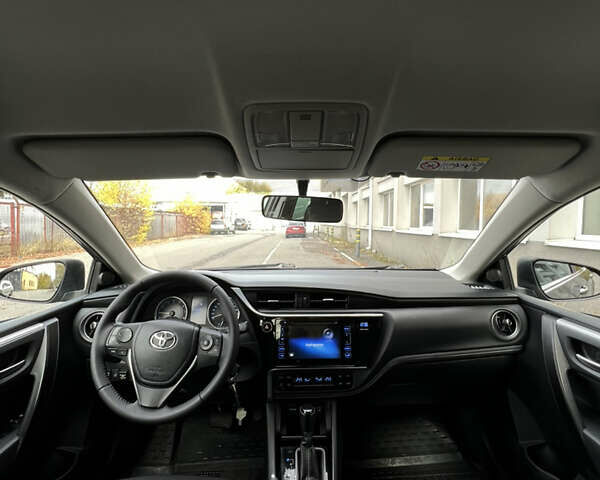 Тойота Королла 2017 в Каменце-Подольском на Automoto.ua Серый Тойота Королла, объемом двигателя 1.6 л и пробегом 112 тыс. км за 14800 $, фото 20 на Automoto.ua