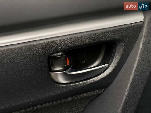 Серый Тойота Королла, объемом двигателя 1.6 л и пробегом 96 тыс. км за 14790 $, фото 43 на Automoto.ua