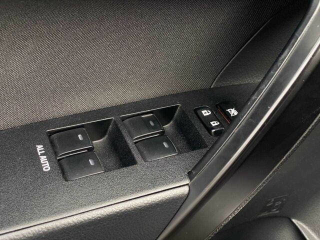 Сірий Тойота Королла, об'ємом двигуна 1.6 л та пробігом 96 тис. км за 14790 $, фото 10 на Automoto.ua