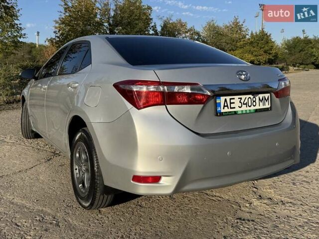 Сірий Тойота Королла, об'ємом двигуна 1.33 л та пробігом 94 тис. км за 12500 $, фото 6 на Automoto.ua