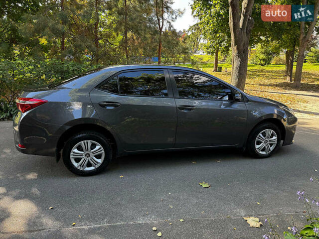 Тойота Королла 2017 в Киеве на Automoto.ua Серый Тойота Королла, объемом двигателя 1.3 л и пробегом 268 тыс. км за 11490 $, фото 6 на Automoto.ua