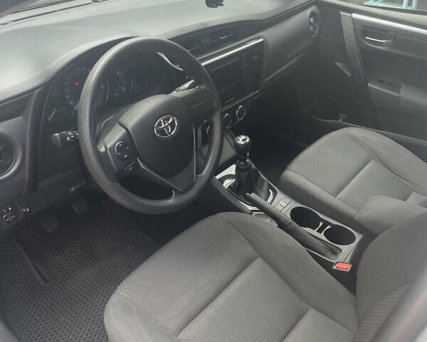 Серый Тойота Королла, объемом двигателя 1.33 л и пробегом 72 тыс. км за 9999 $, фото 18 на Automoto.ua