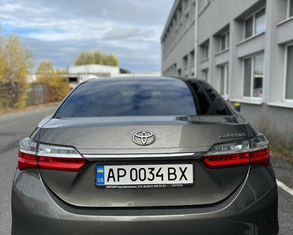 Тойота Королла 2017 в Каменце-Подольском на Automoto.ua Серый Тойота Королла, объемом двигателя 1.6 л и пробегом 112 тыс. км за 14800 $, фото 3 на Automoto.ua